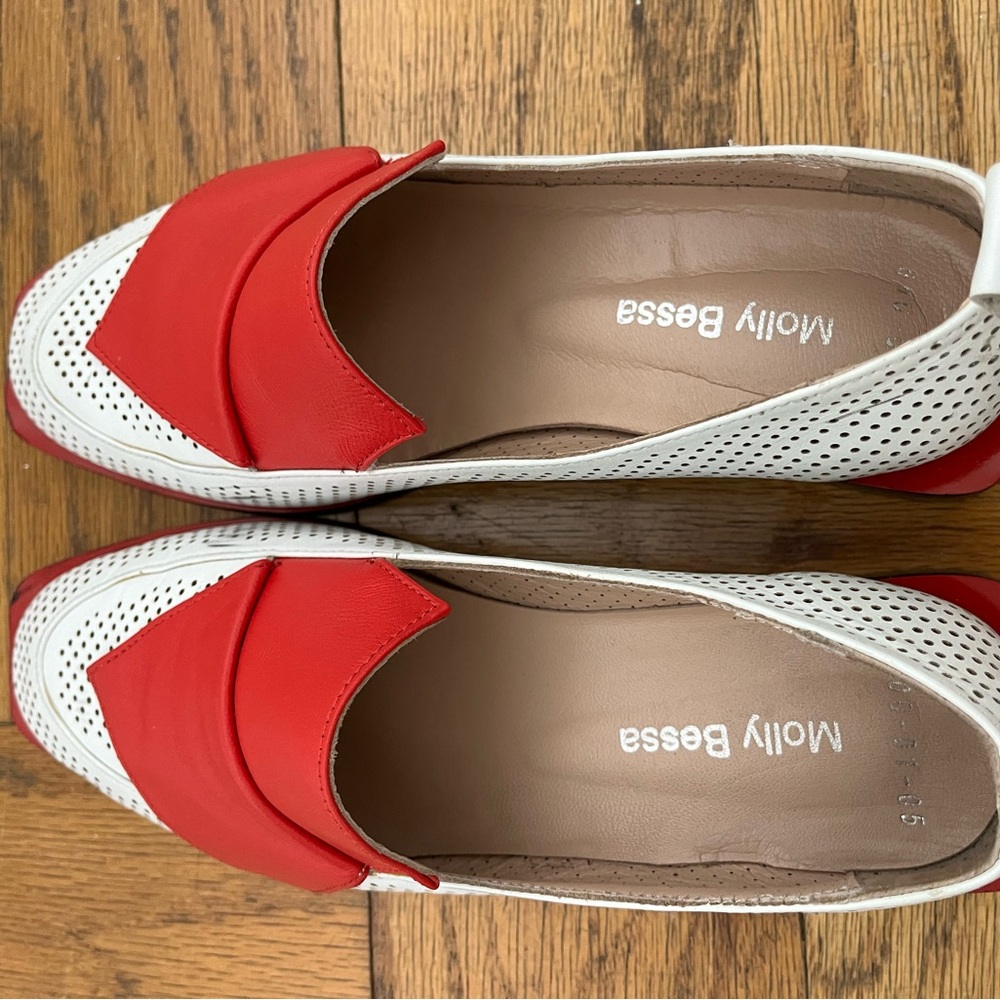 Molly Bessa-Absolutely Gorgeous White & Red Leather Shoes-Size 9